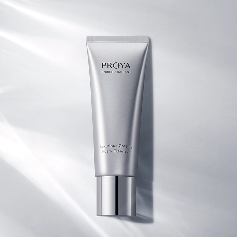 百乐博臻妍焕采奢养洁颜霜